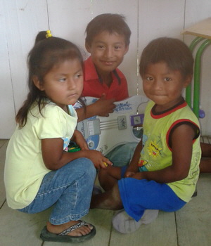 Kinder in Manglaralto November 2014
